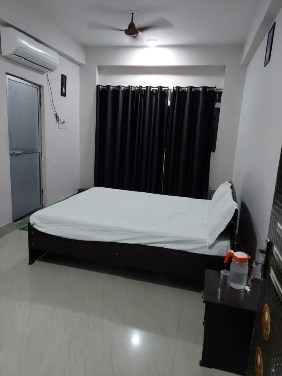 Raison Hotel Jamshedpur Exteriör bild