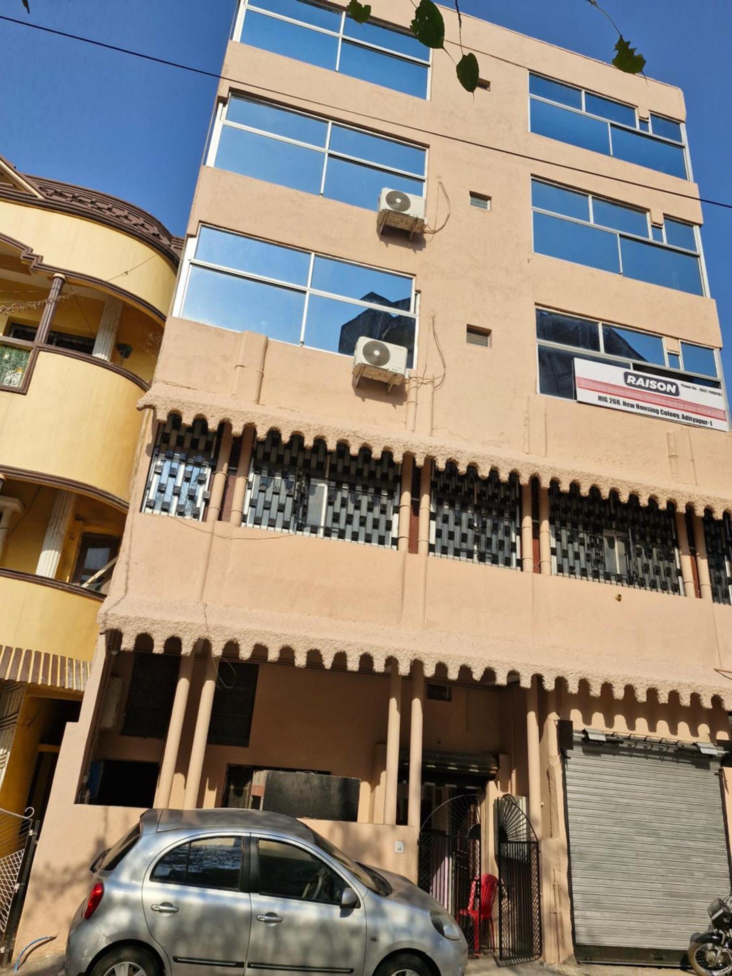 Raison Hotel Jamshedpur Exteriör bild
